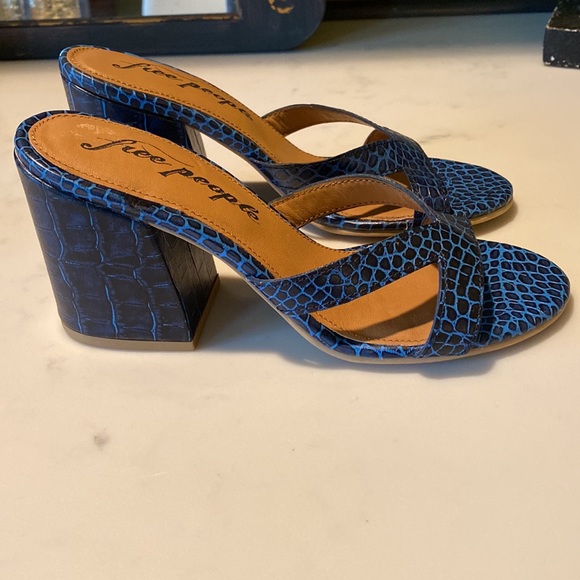 FREE PEOPLE Charlie V Heeled Sandals Size 36/6 NWOB - Picture 6 of 11